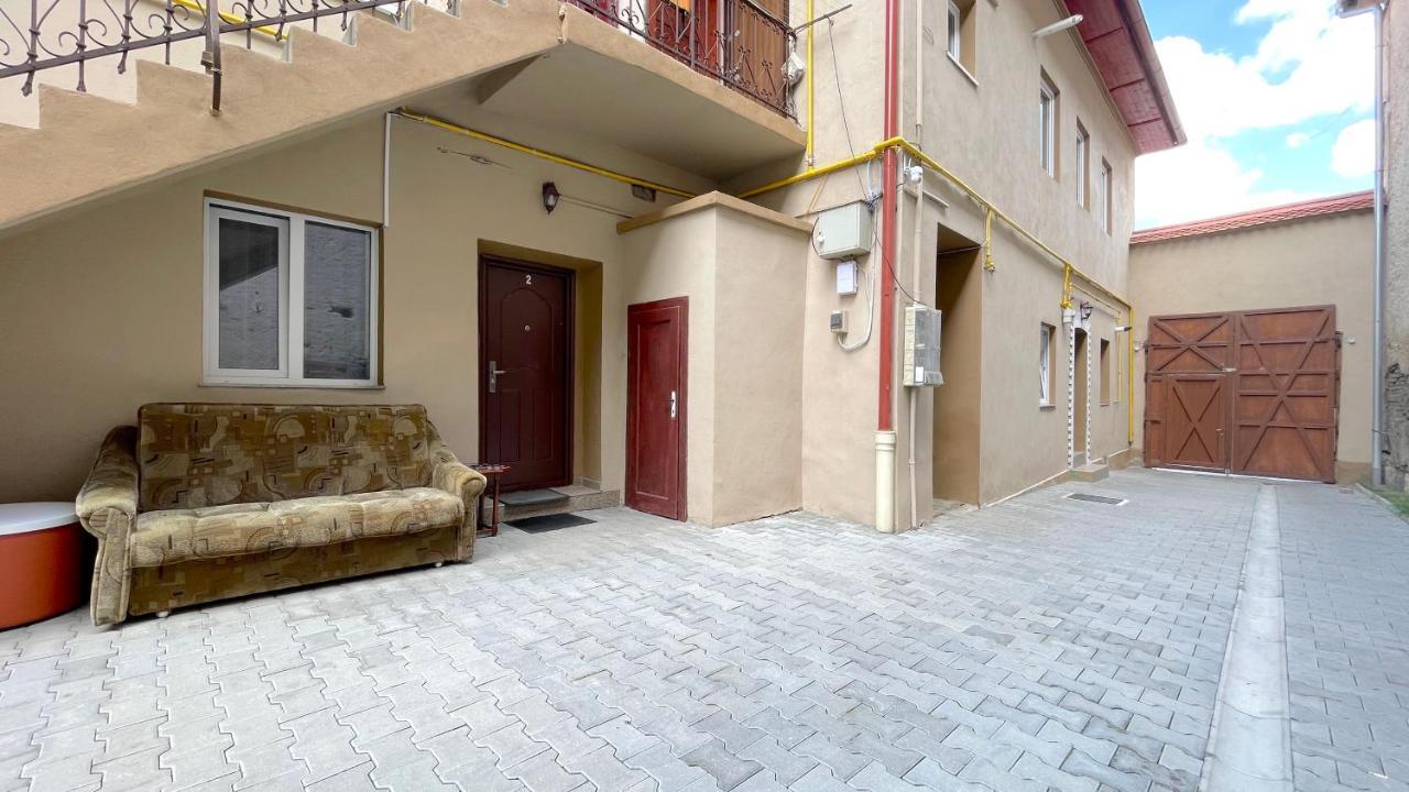 Appartamento Evu Long Street Braşov Esterno foto