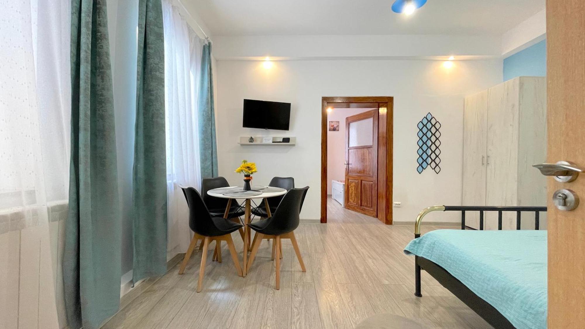 Appartamento Evu Long Street Braşov Esterno foto