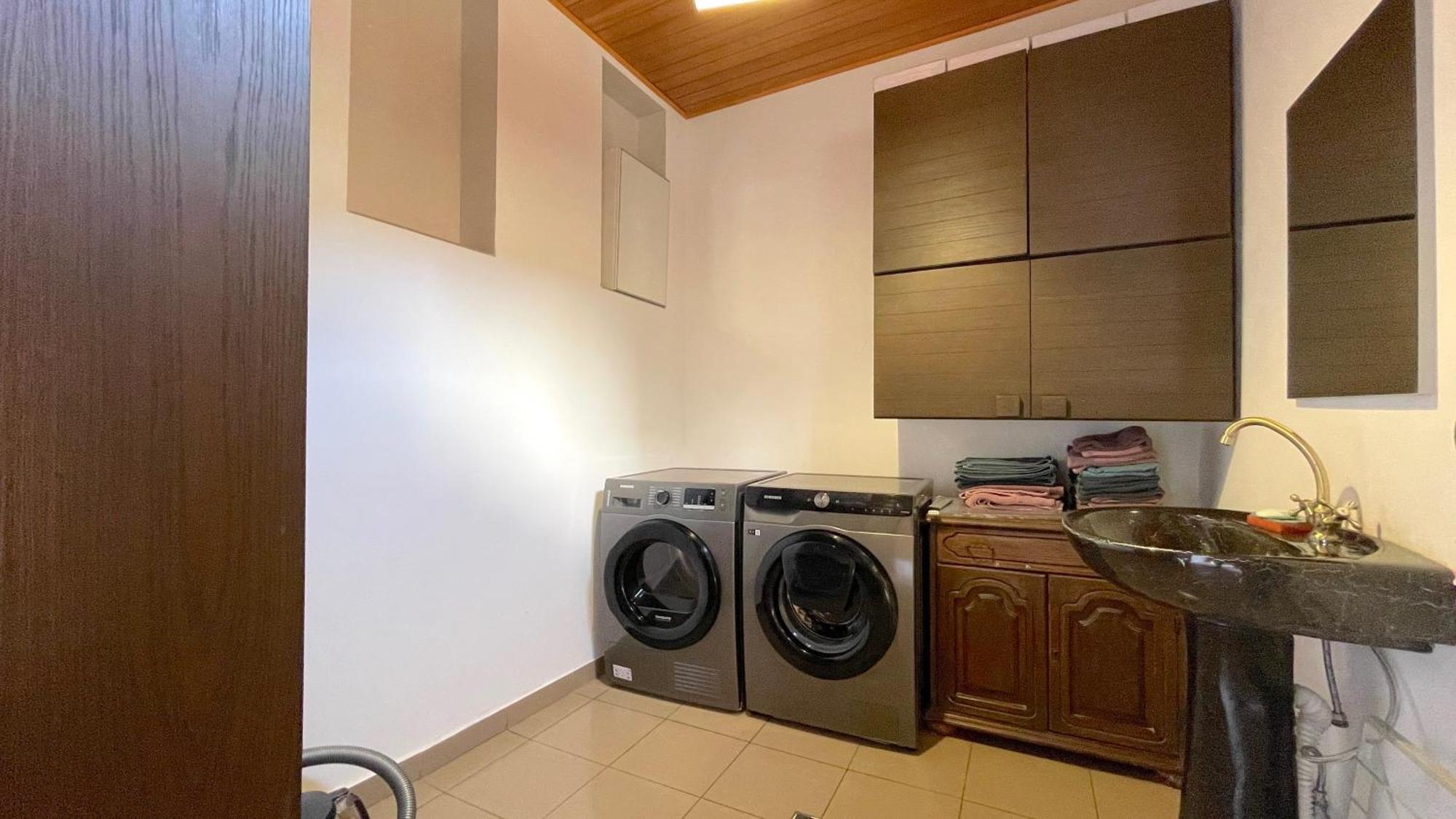 Appartamento Evu Long Street Braşov Esterno foto