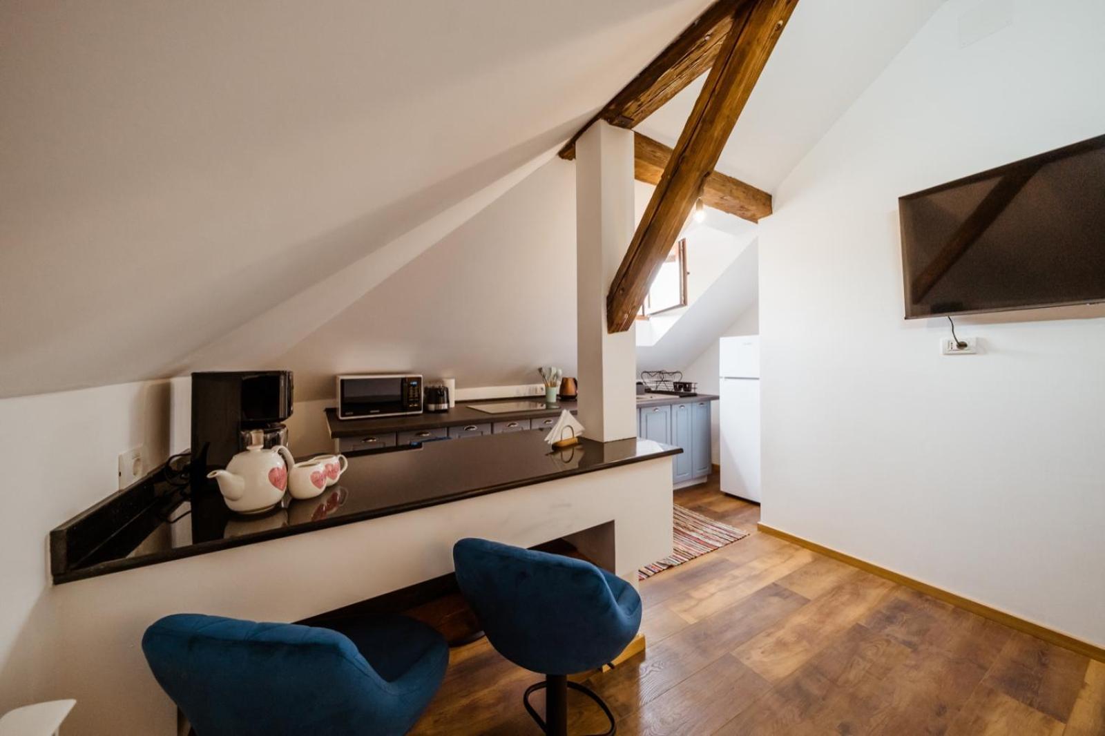 Appartamento Evu Long Street Braşov Esterno foto