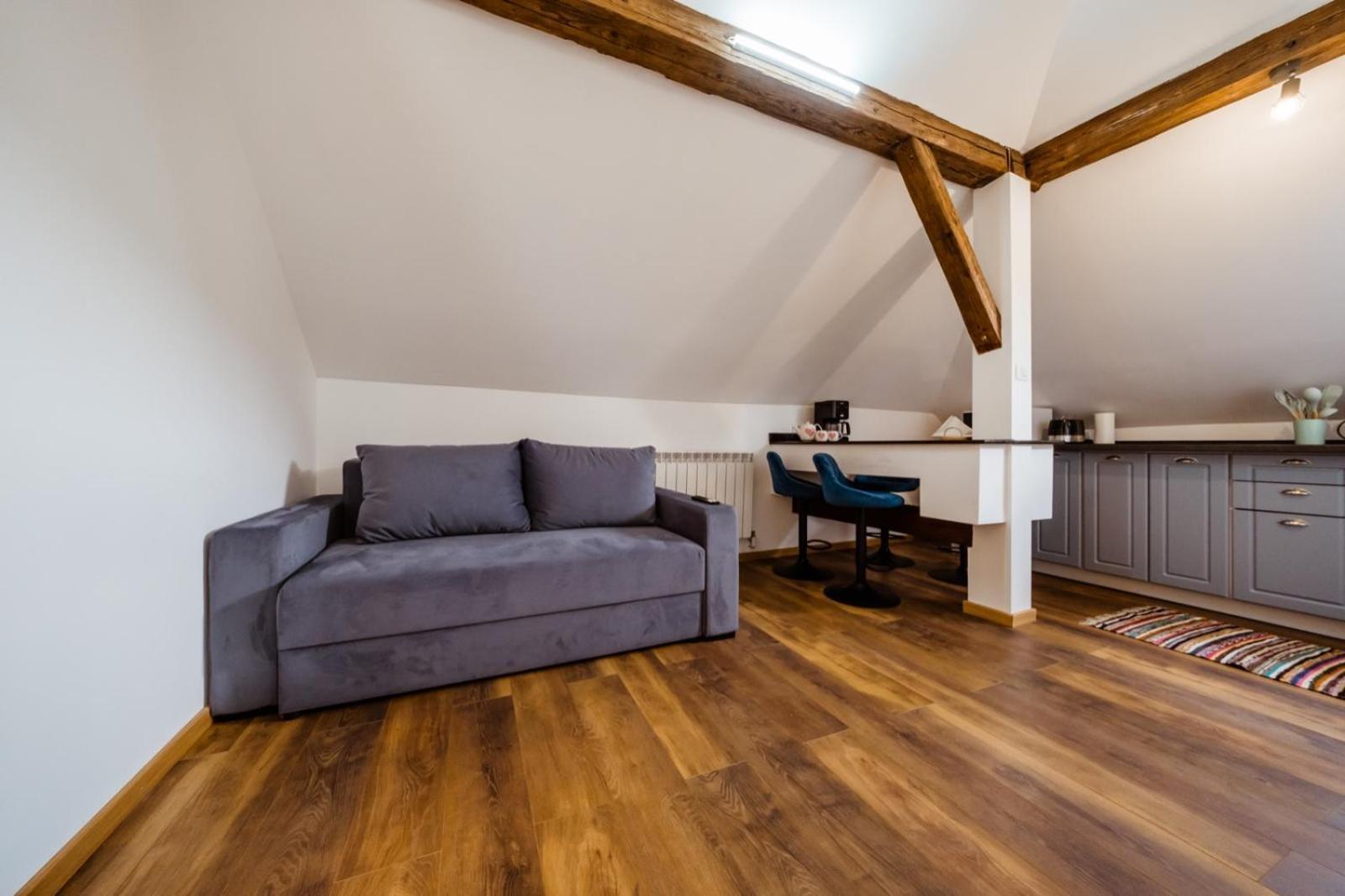 Appartamento Evu Long Street Braşov Esterno foto