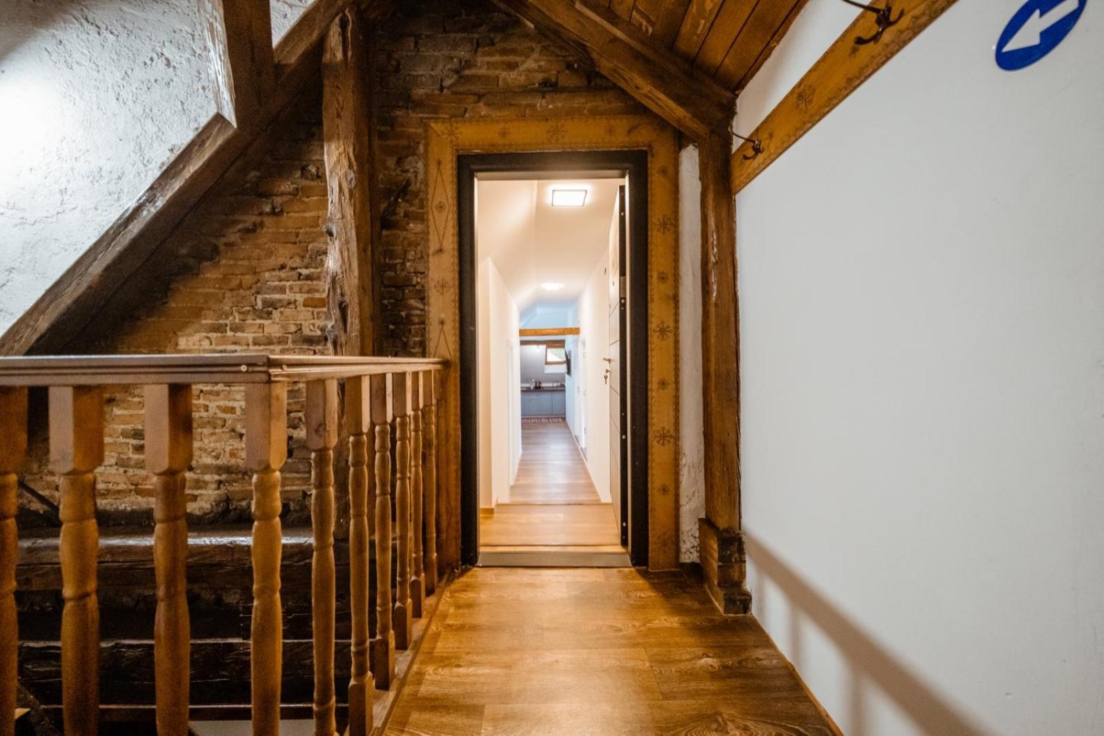 Appartamento Evu Long Street Braşov Esterno foto